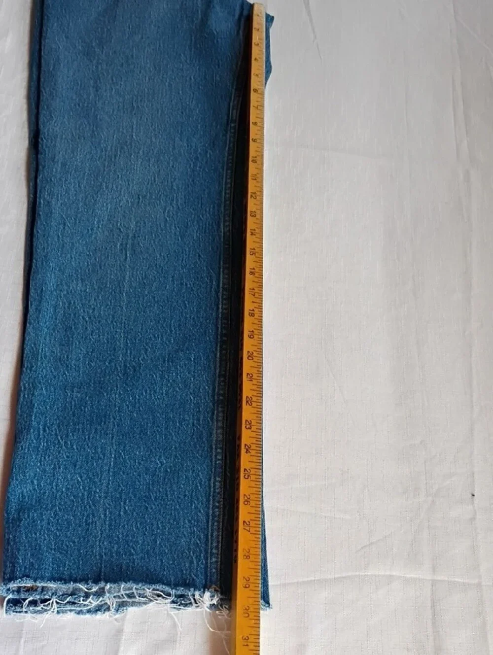Abercrombie & Fitch The 90's Relaxed High Rise Straight Size 28 Blue Denim Jeans